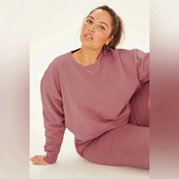 girlfriend collective Tops - Girlfriend Collective classic pullover Mauve 50/50 Crewneck Sweatshirt size XL